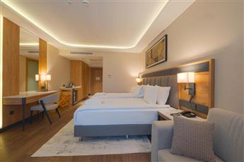 Azura World Hotel 5*