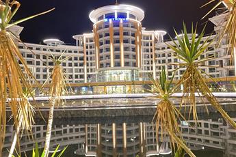 Azura World Hotel