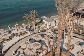 Azura World Hotel