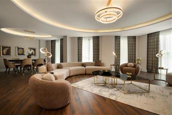 Azura World Hotel