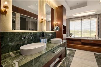 Azura World Hotel