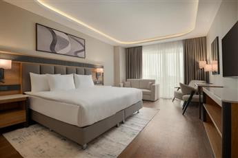 Azura World Hotel