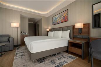 Azura World Hotel