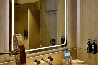 Azura World Hotel