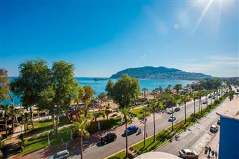 Barhan Beach Hotel 3*