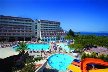 Batihan Beach Resort & Spa 4*