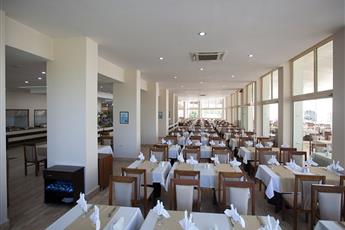 Batihan Beach Resort & Spa 4*