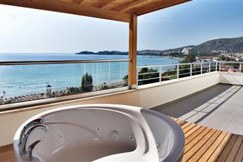 Batihan Beach Resort & Spa 4*