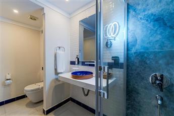 Batihan Beach Resort & Spa