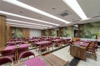 Batihan Beach Resort & Spa