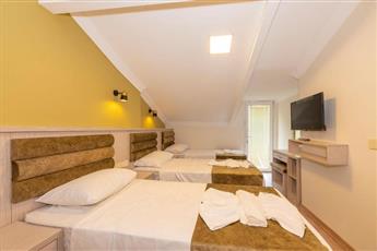 Bazaar Hotel Old City 2*