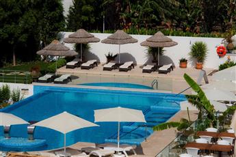 Bellazure Hotel