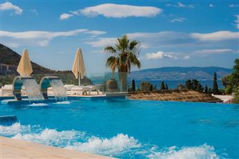 Bellazure Hotel