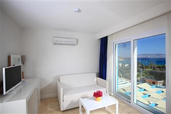 Bellazure Hotel