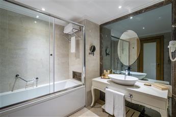 Bellis Deluxe Hotel Special Rooms