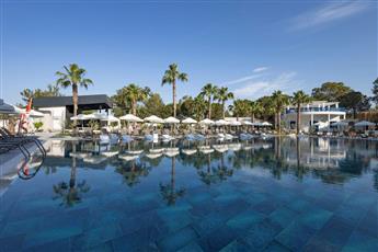Berry Blue Hotel
