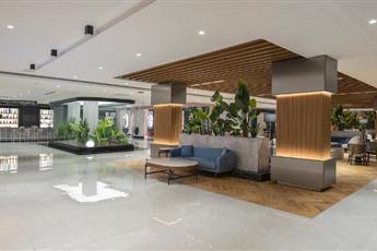 Berry Blue Hotel