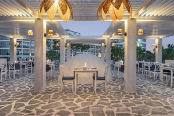 Berry Blue Hotel