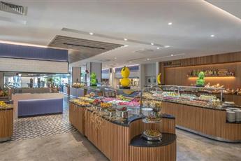 Berry Blue Hotel