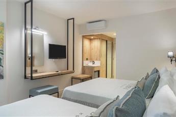Berry Blue Hotel