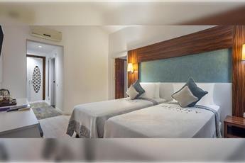 Berry Blue Hotel