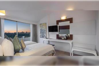 Berry Blue Hotel