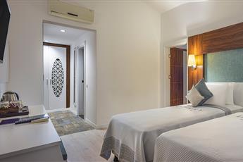 Berry Blue Hotel