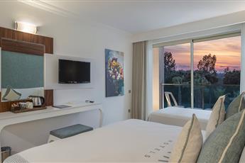 Berry Blue Hotel