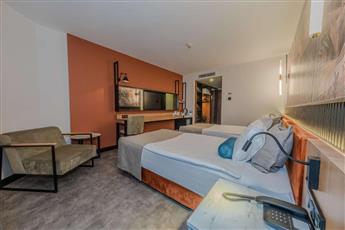 Best Western Plus Khan Hotel 4*