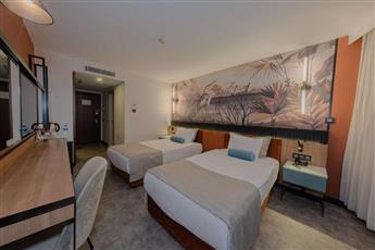 Best Western Plus Khan Hotel 4*