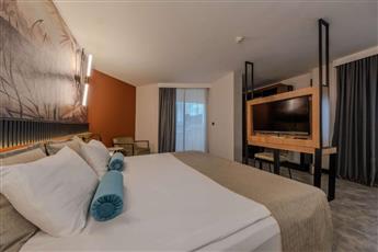 Best Western Plus Khan Hotel 4*