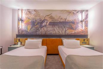 Best Western Plus Khan Hotel