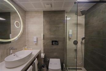 Best Western Plus Khan Hotel