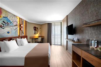 Best Western Plus Khan Hotel