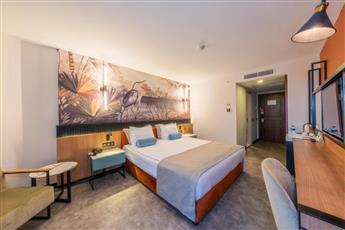 Best Western Plus Khan Hotel