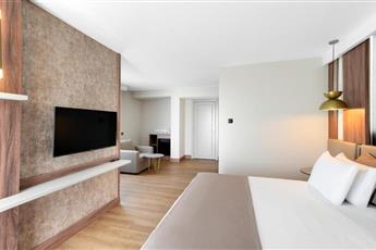 Best Western Plus Khan Hotel