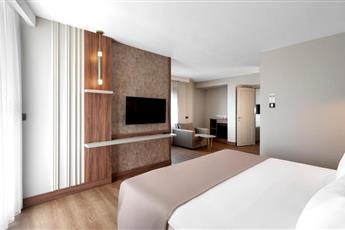Best Western Plus Khan Hotel