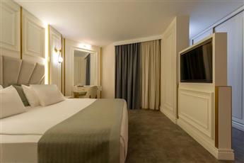 Best Western Plus Khan Hotel