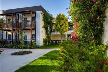 Bitez Garden Life 4*