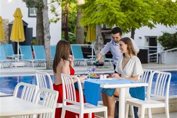 Bitez Garden Life 4*