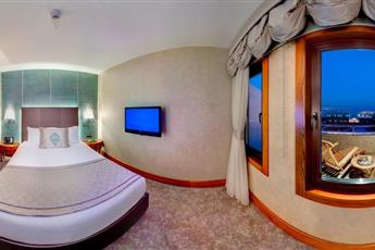 Biz Cevahir Sultanahmet Hotel 4*