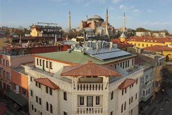 Biz Cevahir Sultanahmet Hotel 4*