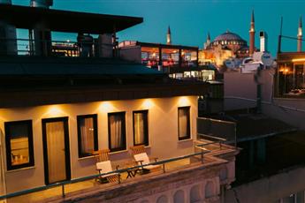 Biz Cevahir Sultanahmet Hotel 4*