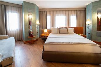Biz Cevahir Sultanahmet Hotel 4*