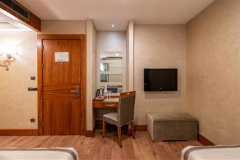 Biz Cevahir Sultanahmet Hotel 4*