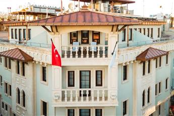 Biz Cevahir Sultanahmet Hotel 4*
