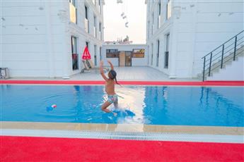 Black Royal Belek