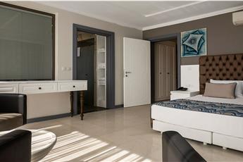 Blue Marlin Deluxe Spa & Resort 5*