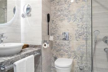 Blue Marlin Deluxe Spa & Resort