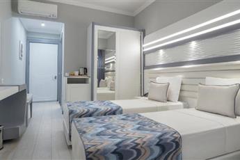 Blue Marlin Deluxe Spa & Resort